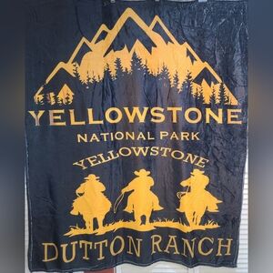 Yellowstone Dutton Ranch Cozy Fleece Throw Blanket 51x59" NWT